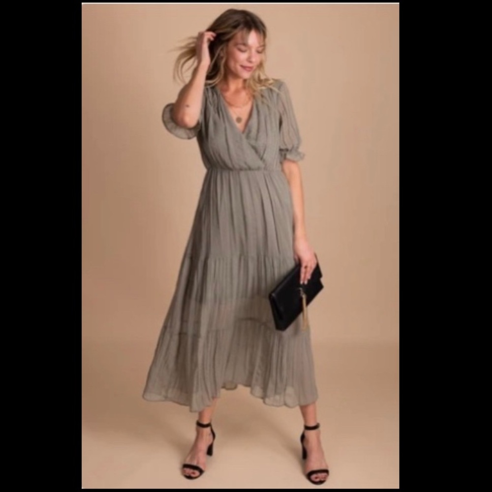 Bella Ella On the List V-neck Ruched Midi/Maxi Dress